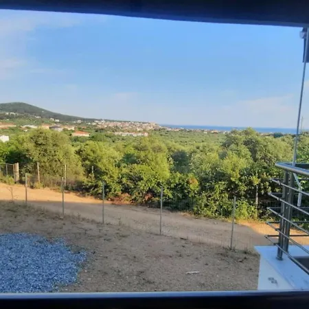 Sto Lofo Kalyvia-limenaria Thassos * Limenaria (Thasos)